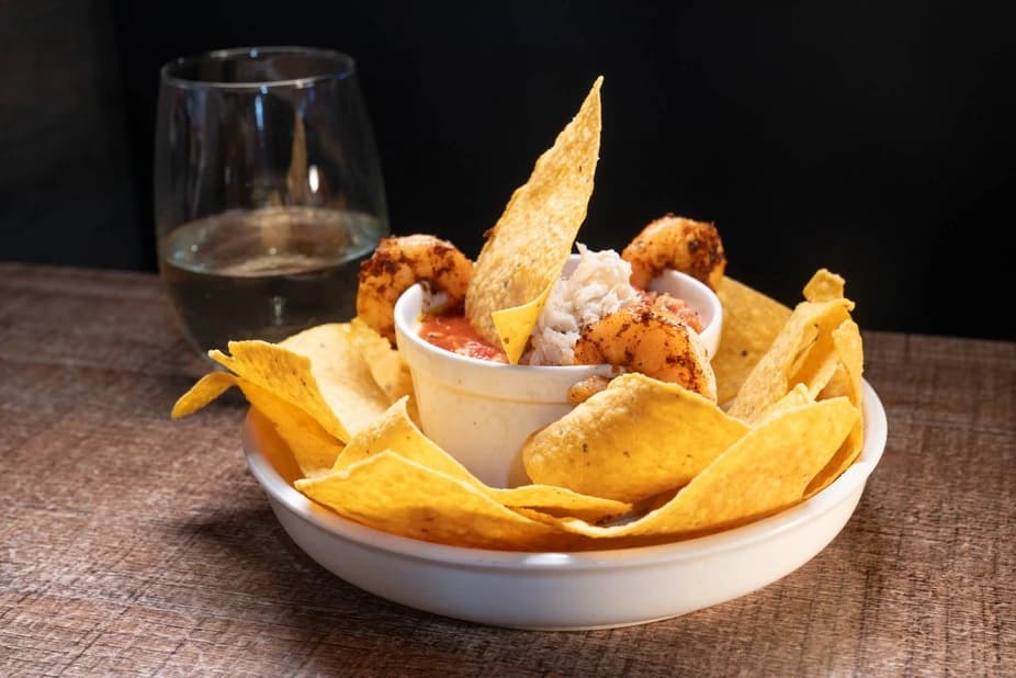 Experience the vibe of Hogg Daddys Beach Bar & Grill in Clearwater, Florida.