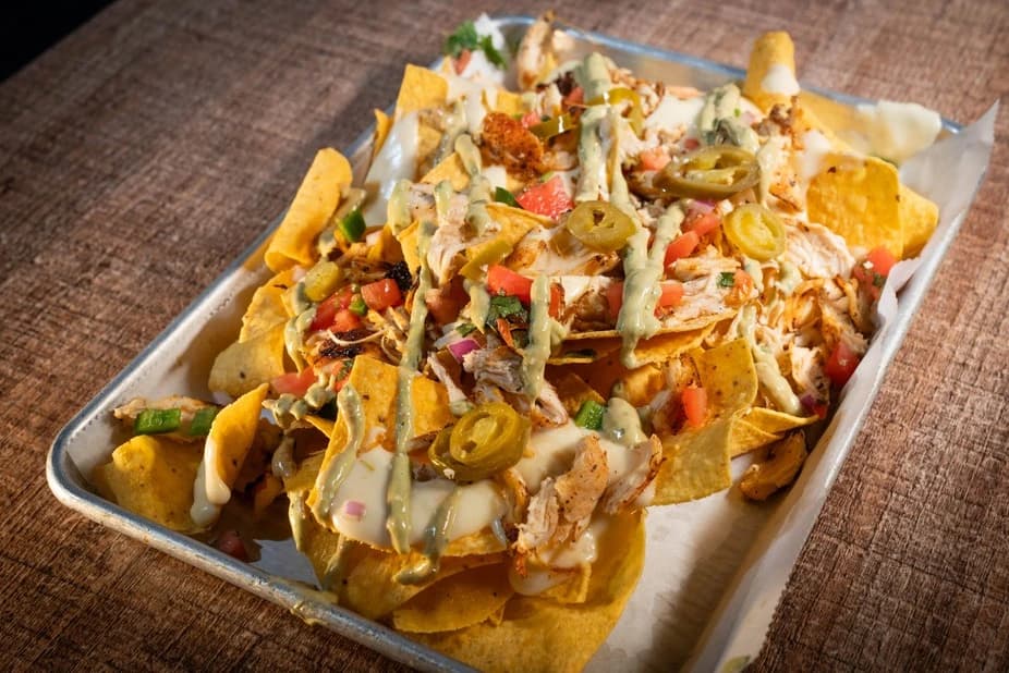 Hogg Daddys Beach Bar & Grill offers delicious restaurant in Clearwater, Florida.